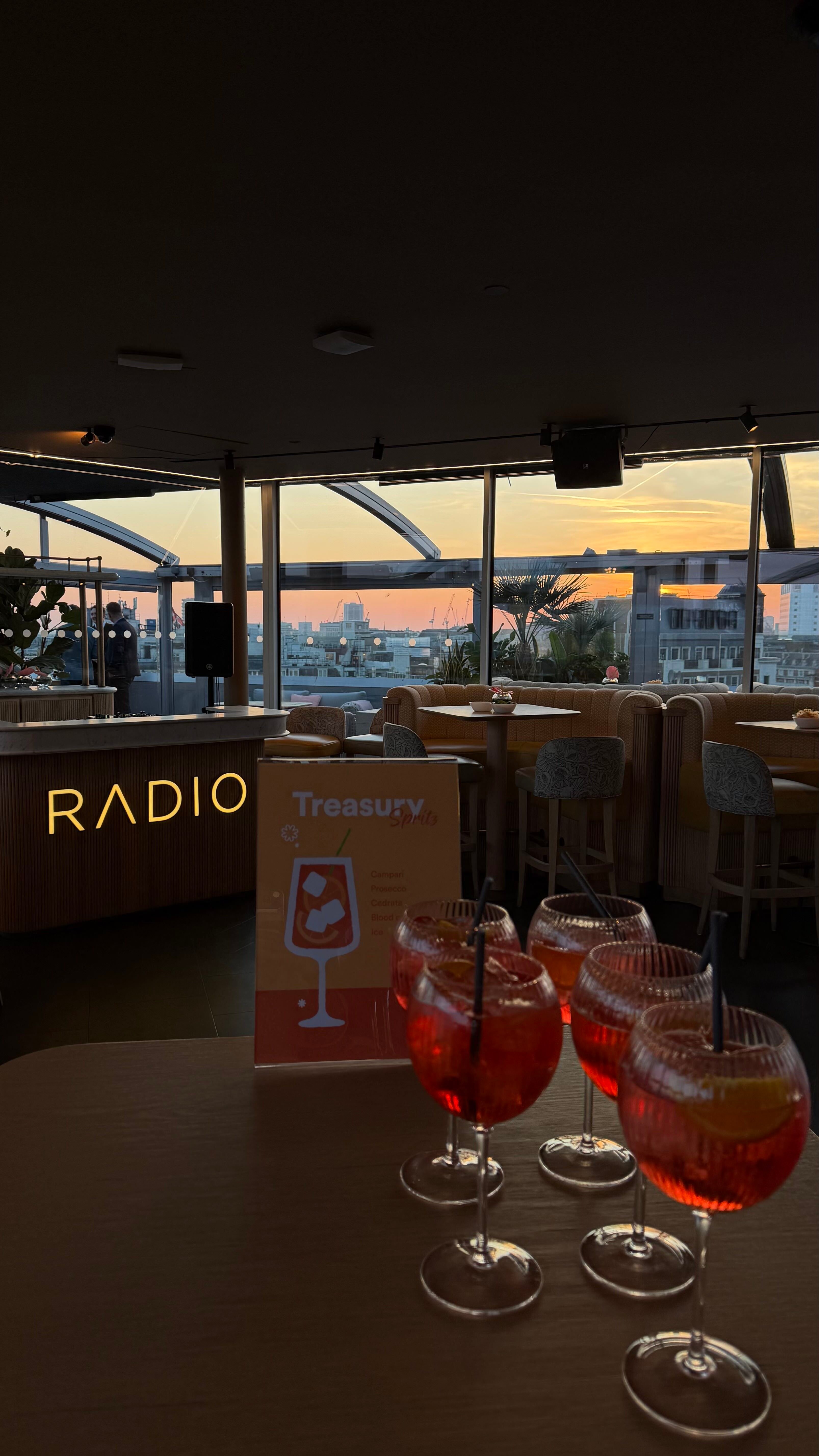 E60B0A43-8AE1-411B-99BC-B94984118610